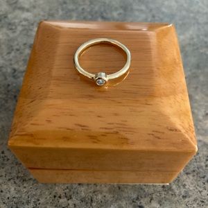 💍 CZ and Sterling Silver Stacking Ring 925, *Gold* Toned, Size 7, EUC